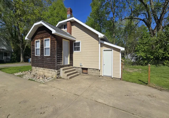 image of 215 E Jane St, Bellevue, MI 49021 | MLS# 64026021080