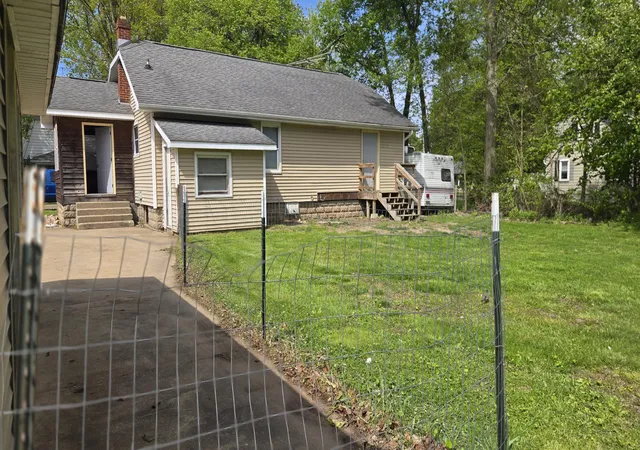 image of 215 E Jane St, Bellevue, MI 49021 | MLS# 64026021080