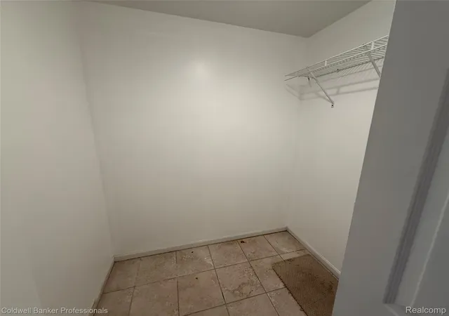 Photo 3 of Condo for sale at 309 Country Clb Dr #25, Saint Clair Shores, MI 48082 | MLS# 20261033016 | Listing updated on 2026-09-14
