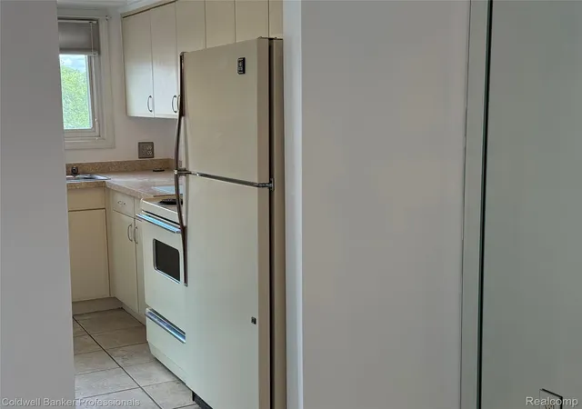 Photo 4 of Condo for sale at 309 Country Clb Dr #25, Saint Clair Shores, MI 48082 | MLS# 20261033016 | Listing updated on 2026-09-14