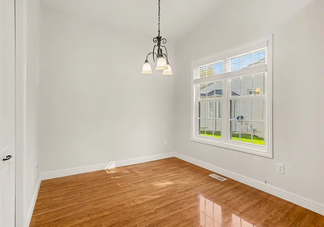 Listing Photo 5 - Condo for sale in building located at 2221 Hunters Run, Kalamazoo, MI 49048