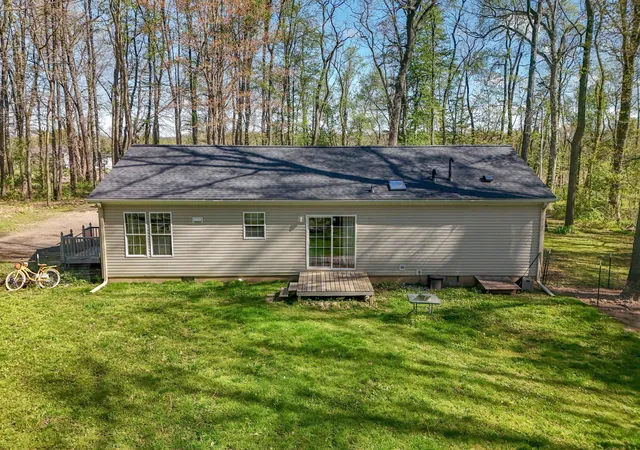Photo 3 of Single family home for sale at 13175 Folks Rd, Hanover, MI 49241 | MLS# 53026021131 | Listing updated on 2026-06-29