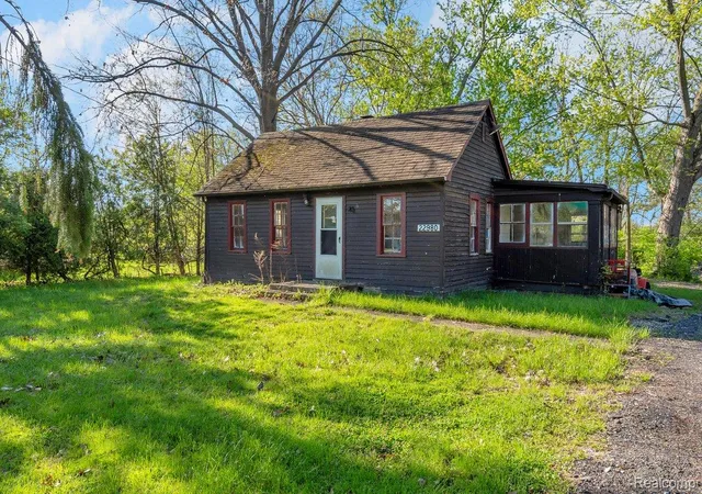 Photo 3 of Single family home for sale at 22980 Quinn Rd, Clinton Township, MI 48035 | MLS# 20261033035 | Listing updated on 2026-08-02