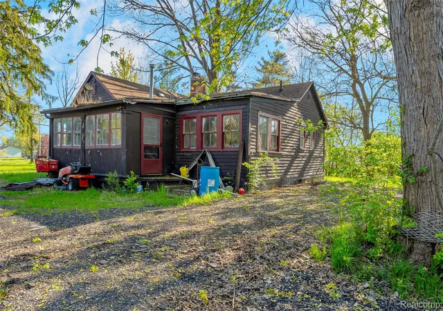 Photo 4 of Single family home for sale at 22980 Quinn Rd, Clinton Township, MI 48035 | MLS# 20261033035 | Listing updated on 2026-10-10