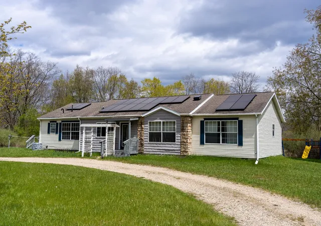 Photo 2 of Single family home for sale at 464 N Rolland Rd, Weidman, MI 48893 | MLS# 79080068007 | Listing updated on 2026-07-03