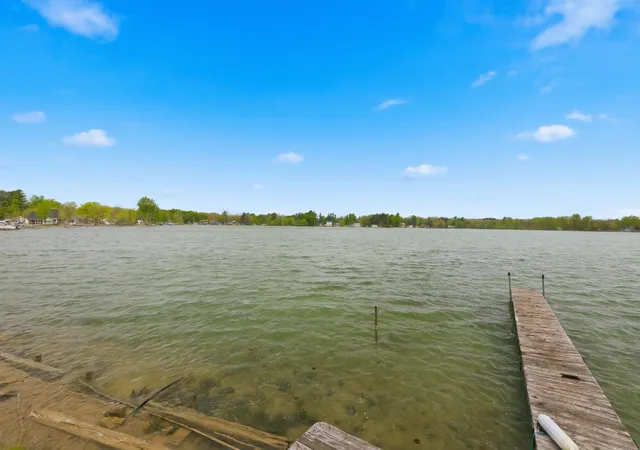 Photo 4 of Single family home for sale at 1196 Lakeview Dr, Brooklyn, MI 49230 | MLS# 81026021141 | Listing updated on 2026-09-28