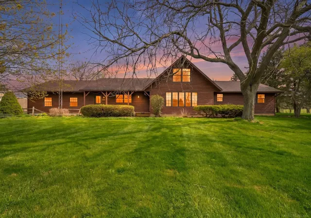 Homes for sale in Deckerville, MI | 5800 Deckerville Rd, Deckerville, MI 48427 | MLS# 58050206991