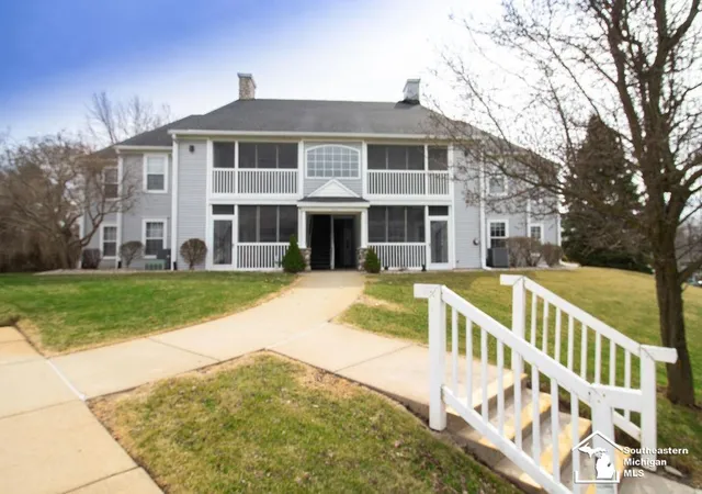 1st image of 795 W Barrington Ct, Jackson, MI 49203 | MLS# 57050207025