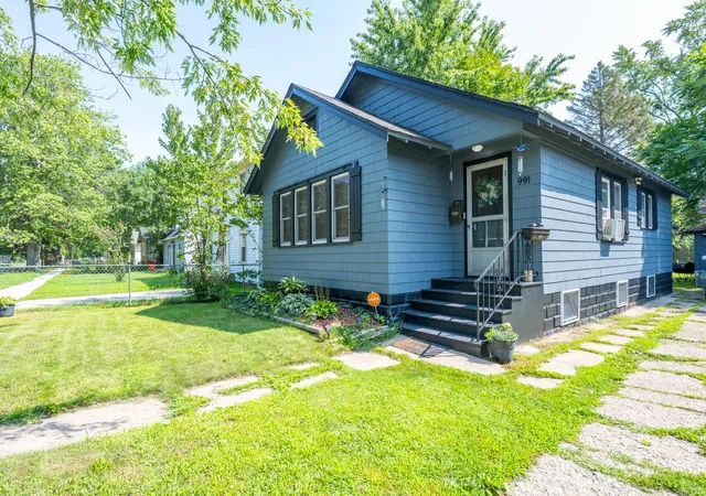 1st image of 991 Ogden Ave, Benton Harbor, MI 49022 | MLS# 69026021237