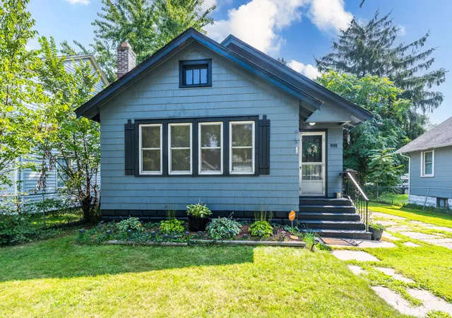 2nd image of 991 Ogden Ave, Benton Harbor, MI 49022 | MLS# 69026021237