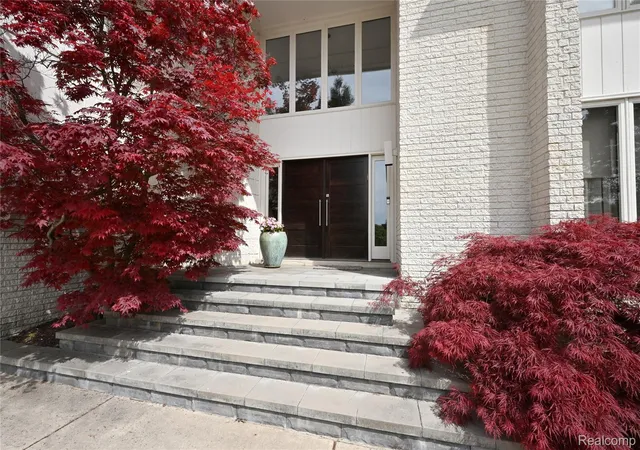 Photo 1 of Sale Pending at 3202 Shadydale Ct, West Bloomfield, MI 48323 | MLS# 20261033192 | Listing updated on 2026-07-07