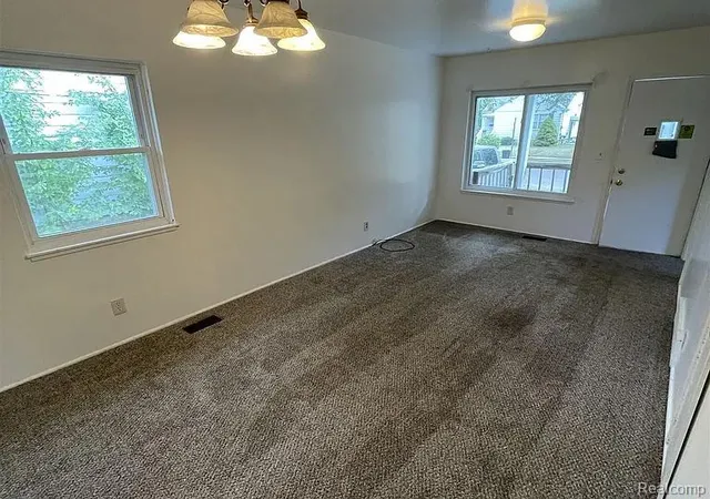 Photo 4 of Single family home for sale at 2429 Pennsylvania Ave, Flint, MI 48506 | MLS# 20261033197 | Listing updated on 2026-09-25