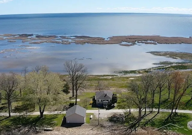 Photo 2 of Single family home for sale at 2788 N Saginaw Bay Shore Dr, Pinconning, MI 48650 | MLS# 61050207050 | Listing updated on 2026-08-26