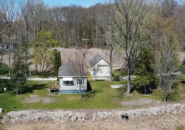 Photo 3 of Single family home for sale at 2788 N Saginaw Bay Shore Dr, Pinconning, MI 48650 | MLS# 61050207050 | Listing updated on 2026-08-26