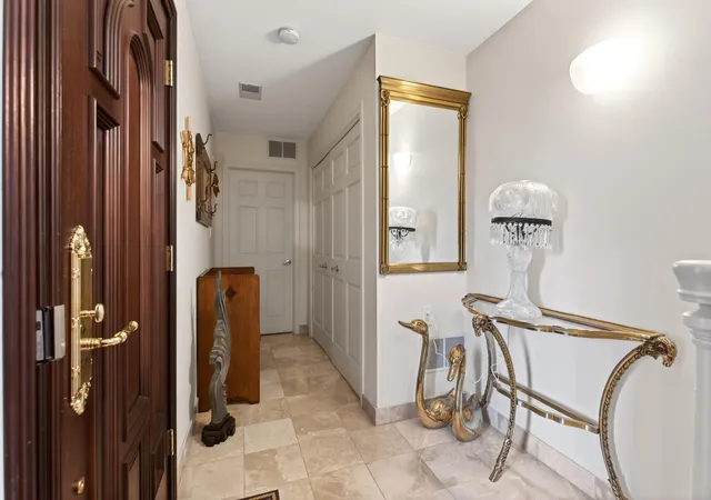 Listing Photo 5 - Condo for sale in building located at 306 Water St, Saint Joseph, MI 49085