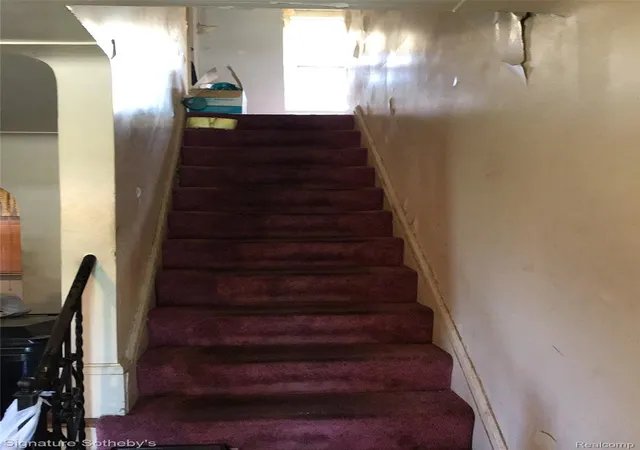 Photo 3 of Single family home for sale at 9214 Hayes St, Detroit, MI 48213 | MLS# 20261033238 | Listing updated on 2026-08-26