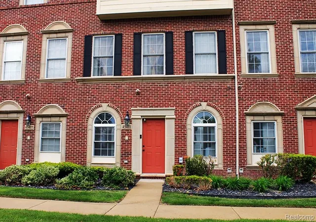 3rd image of 45411 N Stonewood Rd, Canton, MI 48187 | MLS# 20261033279