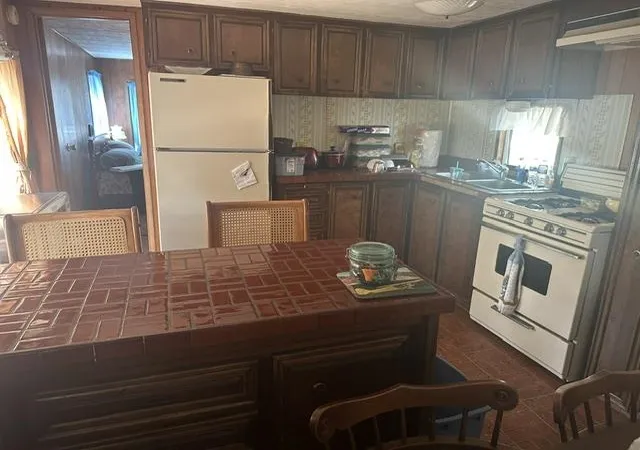 Photo 4 of Single family home for sale at 7885 N Airpark Rd, Weidman, MI 48893 | MLS# 79080068042 | Listing updated on 2026-07-24