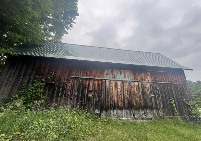 51st image of 12850 Miller Rd, Rapid City, MI 49676 | MLS# 78080068044