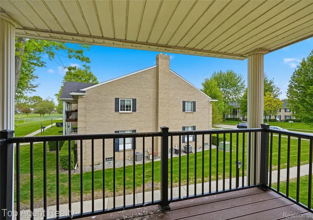4th image of 11810 Ina Dr, Sterling Heights, MI 48312