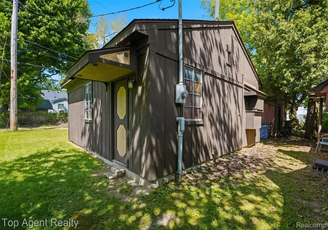Photo 3 of Single family home for sale at 745 Karmada St, Plymouth, MI 48170 | MLS# 20261033404 | Listing updated on 2026-09-08