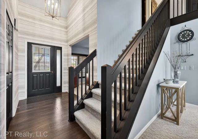 3rd image of 4108 Villager Dr, Lake Orion, MI 48359 | MLS# 20261033449