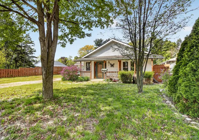 Photo 3 of Single family home for sale at 50 Clarence St, Belleville, MI 48111 | MLS# 20261033509 | Listing updated on 2026-09-01