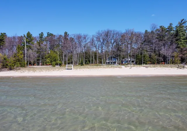Photo 3 of Single family home for sale at 3784 S Lee Point Rd, Suttons Bay, MI 49682 | MLS# 78080068061 | Listing updated on 2026-08-23
