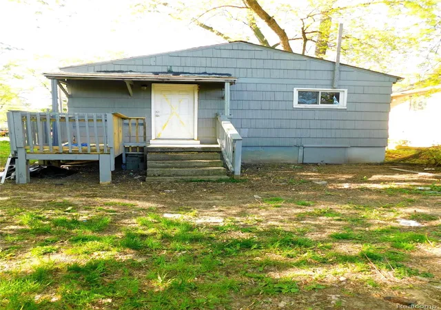 Photo 2 of Single family home for sale at 722 Barrie Ave, Flint, MI 48507 | MLS# 20261033528 | Listing updated on 2026-07-06