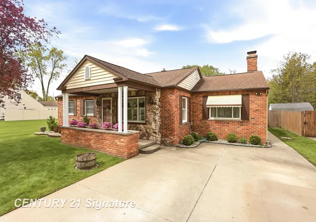 Homes for sale in Saginaw Charter Township Saginaw, MI | 2961 Johns Dr, Saginaw Charter Township Saginaw, MI 48603 | MLS# 61050207178