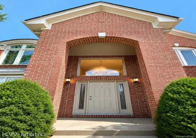 4th image of 1176 Cadmus Dr, Troy, MI 48085 | MLS# 20261033598
