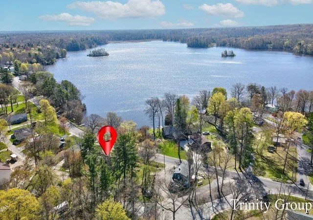 3rd image of 7615 S Croton Hardy Dr, Newaygo, MI 49337 | MLS# 65026021457