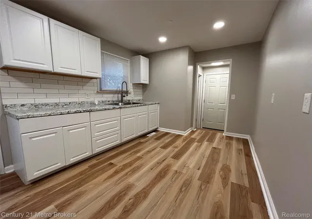 Photo 4 of Single family home for sale at 2914 E Pierson Rd, Flint, MI 48506 | MLS# 20261033665 | Listing updated on 2026-08-24