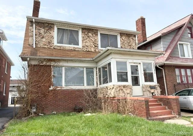 2nd image of 12081 Santa Rosa Dr, Detroit, MI 48204 | MLS# 20261033671