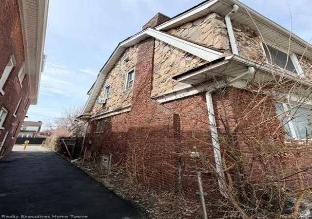 3rd image of 12081 Santa Rosa Dr, Detroit, MI 48204 | MLS# 20261033671