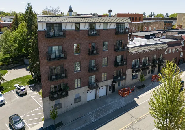 1st image of 516 Williams St #5, South Haven, MI 49090 | MLS# 66026021504