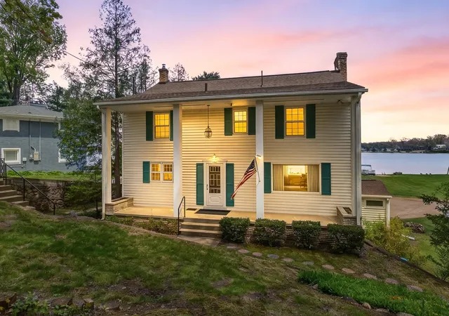 Photo 1 of Single family home for sale at 434 Crooked Lake Dr W, Kalamazoo, MI 49009 | MLS# 66026021507 | Listing updated on 2026-08-20