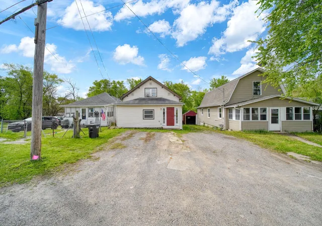 Homes for sale in Summit Township Jackson, MI | 407 Hinckley Blvd, Summit Township Jackson, MI 49203 | MLS# 55026021566