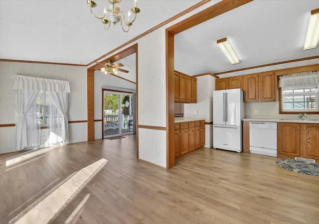 4th image of 563 Willow Dr, Coldwater, MI 49036 | MLS# 65026021570