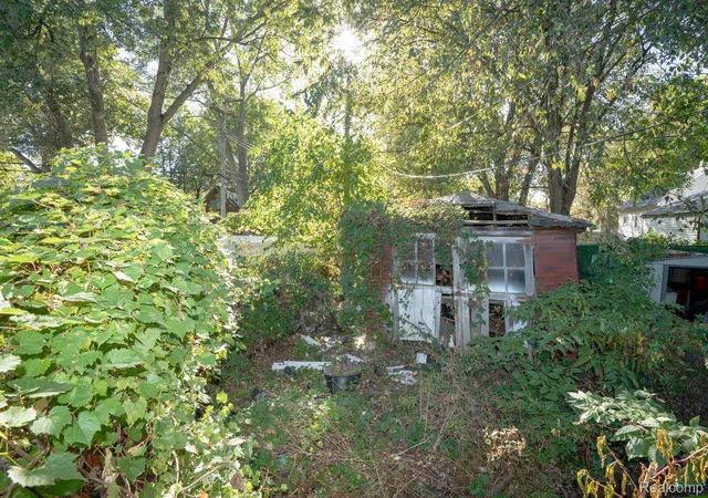 10th image of 17220 Detroit St, Detroit, MI 48224 | MLS# 20261033814