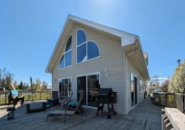 1st image of 819 Augres River Dr, Au Gres, MI 48703 | MLS# 77080068104