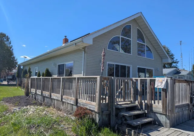 3rd image of 819 Augres River Dr, Au Gres, MI 48703 | MLS# 77080068104