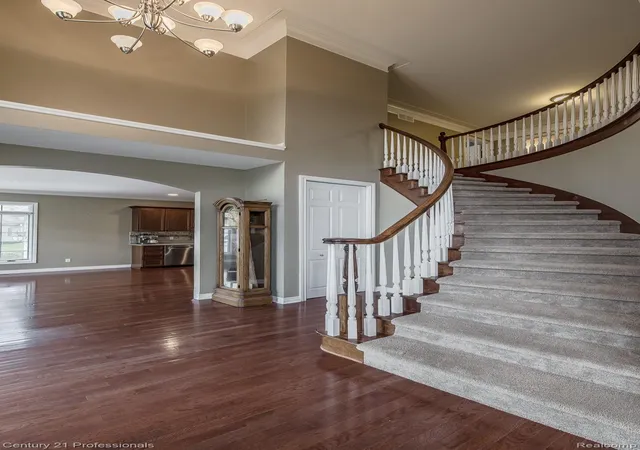 5th image of 6410 Enclave Dr, Clarkston, MI 48348 | MLS# 20261033872