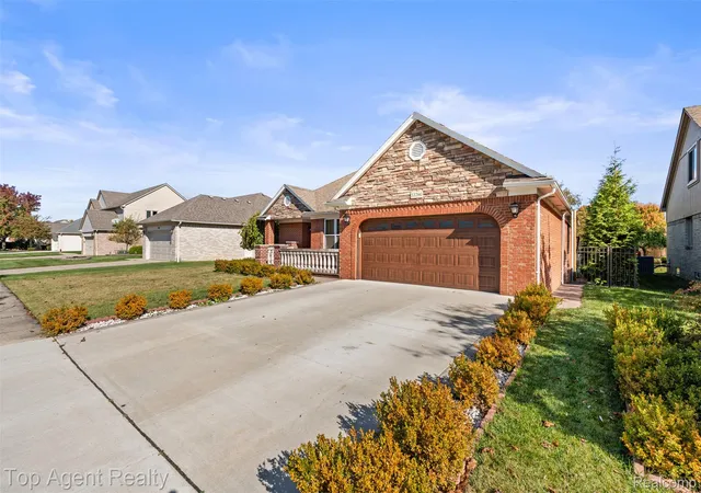 Photo 2 of Single family home for sale at 53260 Villa Rosa Dr, Macomb, MI 48042 | MLS# 20261033893 | Listing updated on 2026-07-06