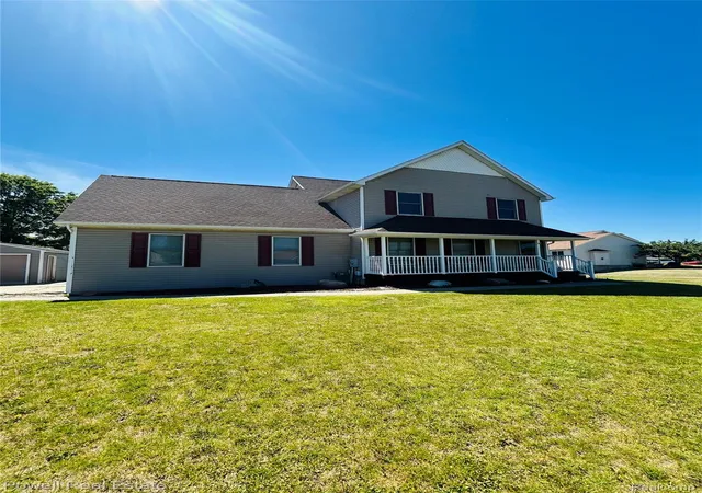 Photo 4 of Single family home for sale at 2335 Pebble Crk Dr N, Flushing, MI 48433 | MLS# 20261033896 | Listing updated on 2026-07-06