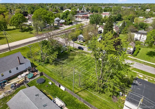Homes for sale in Monroe, MI | 1016 Humphrey St, Monroe, MI 48161 | MLS# 20261033909