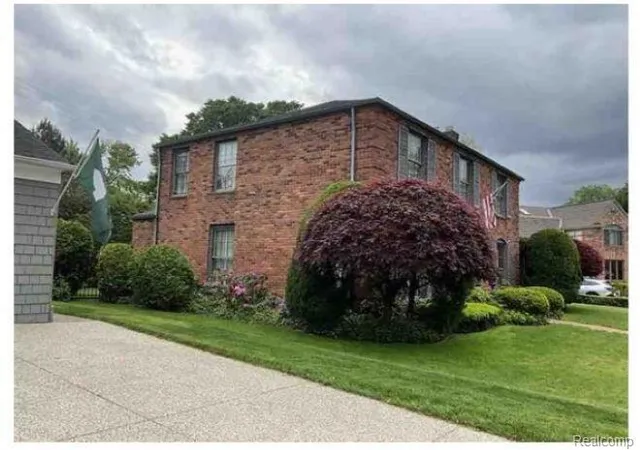 Photo 3 of Single family home for sale at 491 Colonial Rd, Grosse Pointe Woods, MI 48236 | MLS# 20261033963 | Listing updated on 2026-07-21