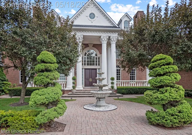 Homes for sale in Bloomfield Hills, MI | 528 Barrington Ct, Bloomfield Hills, MI 48304 | MLS# 20261033993