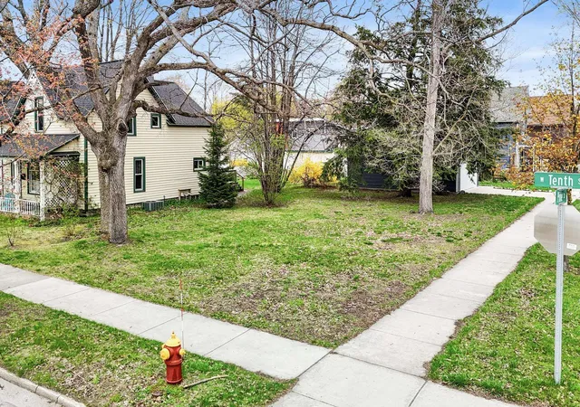 Photo 4 of Land for sale at 302 W 10th Street, Traverse City, MI 49684 | MLS# 78080068112 | Listing updated on 2026-08-24