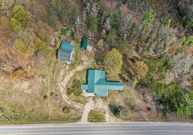 Photo 3 of Single family home for sale at 10086 E Old M 63, Luther, MI 49656 | MLS# 65026021710 | Listing updated on 2026-08-28